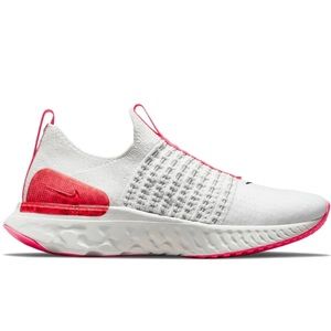🎉Nike Women’s React Phantom Run Flyknit 2 🎉